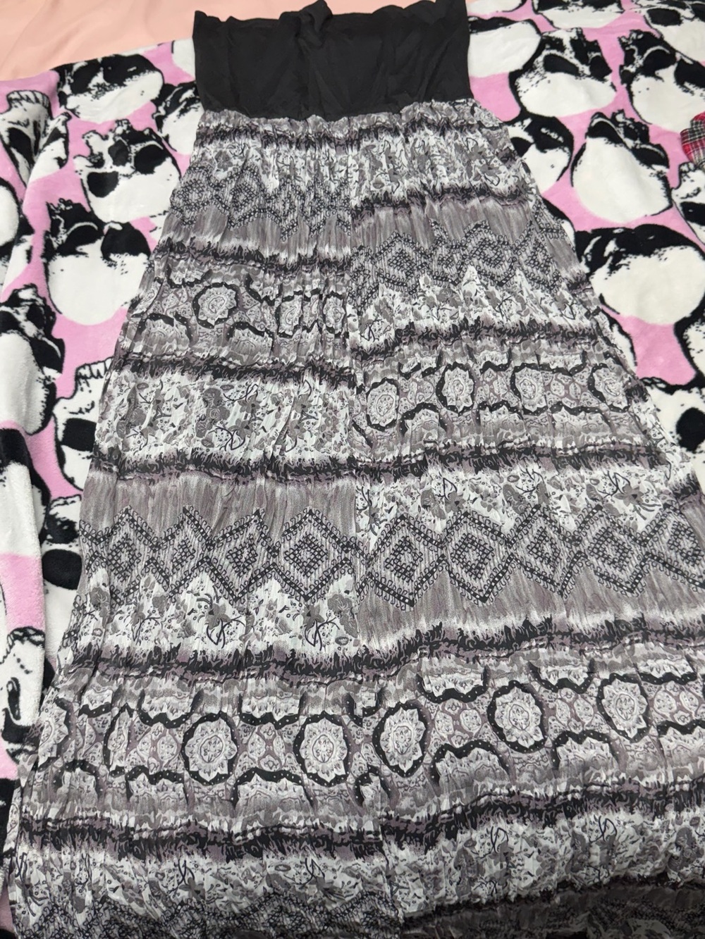 Source Unknown Black & Gray Patterned Maxi Dress
